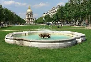 Avenue De Breteuil * Paris