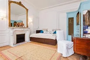 Hotel Avenue De Breteuil *